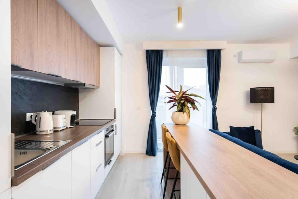 Blue Velvet Apartment Bucharest Luaran gambar